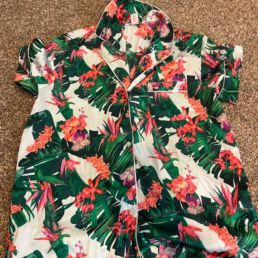Victoria's Secret Floral Satin Top - Red and Green